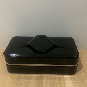 Brand new Apres gel-x nail kit with short round nail extensions.